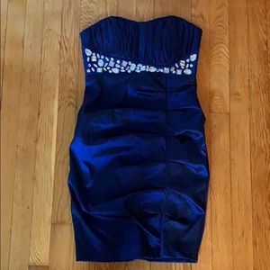 City Triangles Juniors Mini Dress